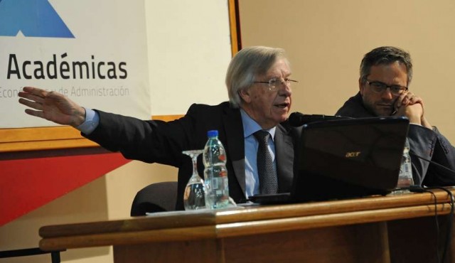 Astori destacó “fortaleza financiera” de Uruguay