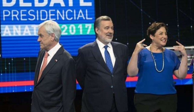 Líder del tercer partido en Chile da su apoyo al candidato oficialista contra Piñera
