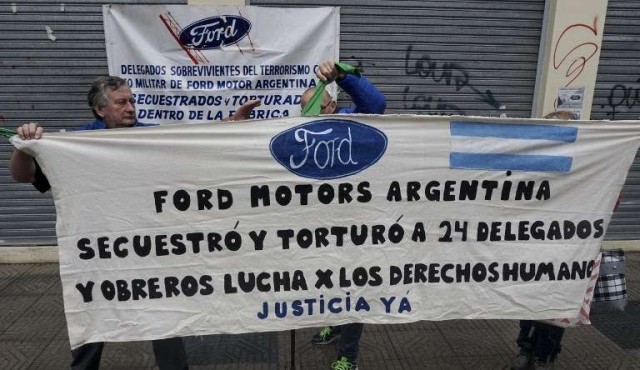 Exdirectivos de Ford juzgados en Argentina por torturas en dictadura
