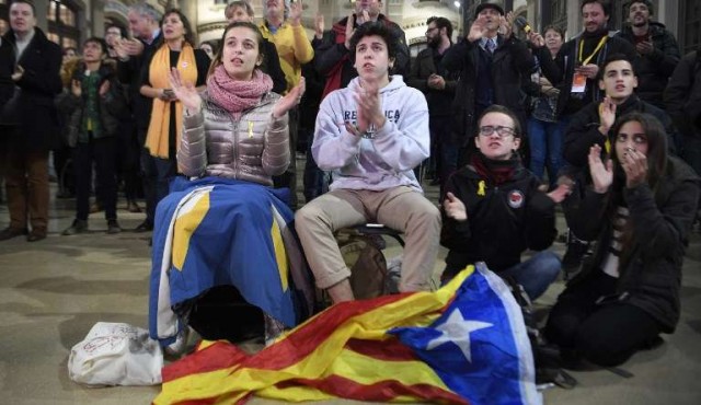 Los independentistas repiten mayoría absoluta en Cataluña