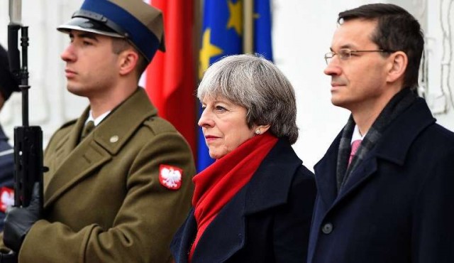 Una intérprete llama “Madam Brexit” a Theresa May en Polonia 