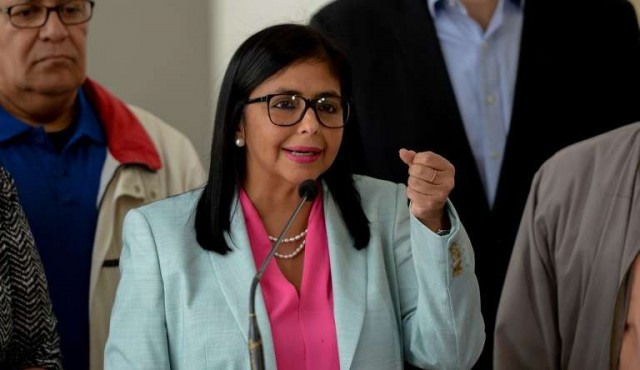 Venezuela libera a 36 opositores de un grupo de 80 en víspera de Navidad