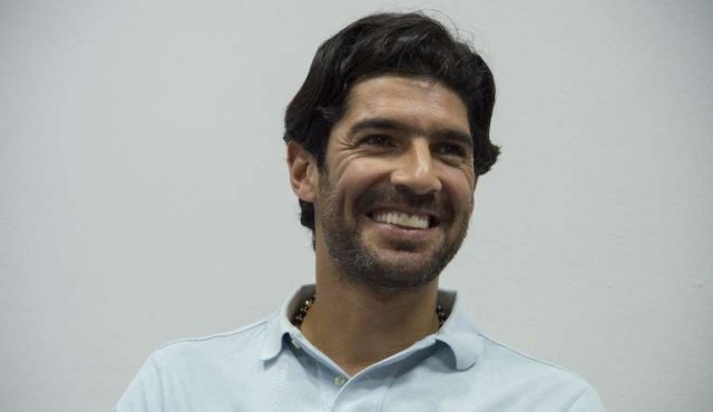 El “Loco” Abreu rompió el récord: jugará en su equipo N°26