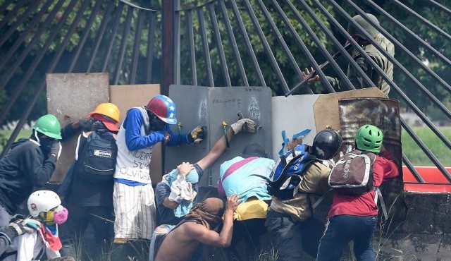 Comisión de la OEA denuncia “alarmante” deterioro democrático en Venezuela
