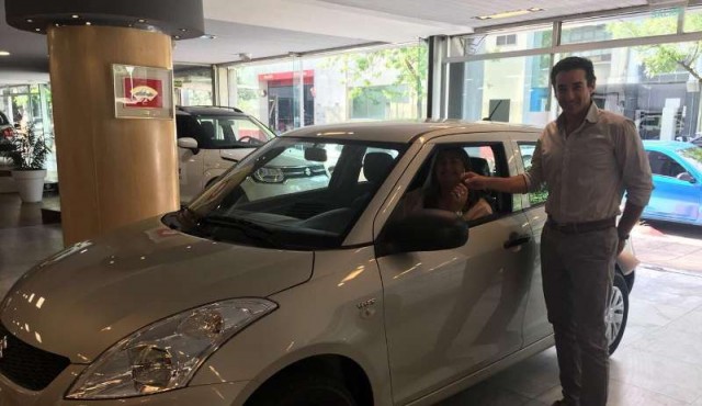 Durante la Noche de los Descuentos Punta Carretas Shopping sorteó un Suzuki Swift Go