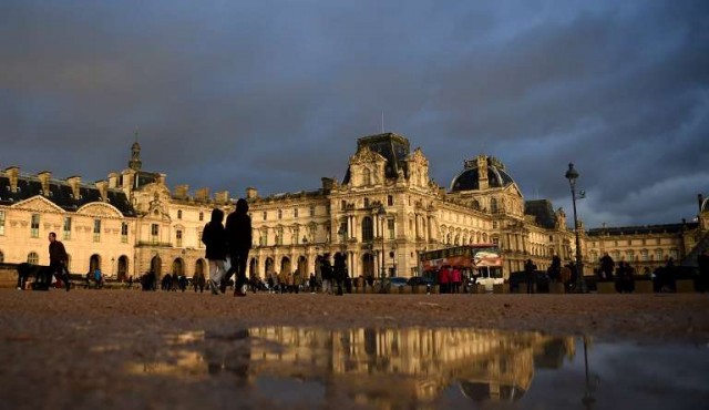 El Louvre se recupera de la abrupta caída de visitantes, tras atentados de 2015​