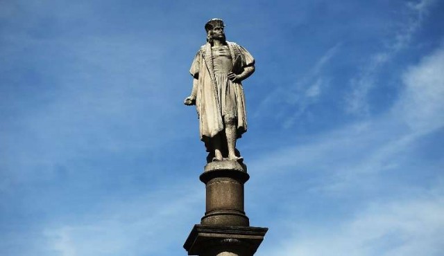 Nueva York decide mantener la polémica estatua de Cristóbal Colón