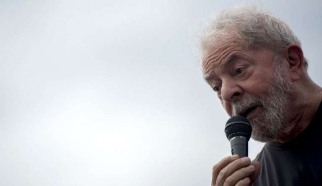 Mujica, Cristina y Oliver Stone en campaña por Lula