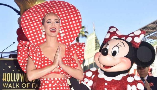 Minnie recibió estrella en Hollywood 40 años después que Mickey