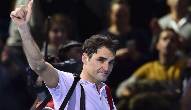 Federer reina en Australia y lleva su leyenda a 20 títulos de Grand Slam