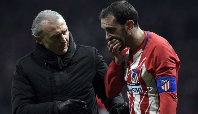 Godín perdió tres dientes en un choque con el arquero rival