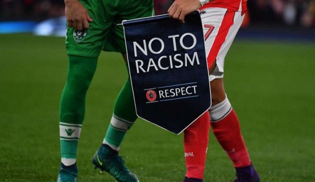 Racismo y homofobia en aumento en el fútbol inglés