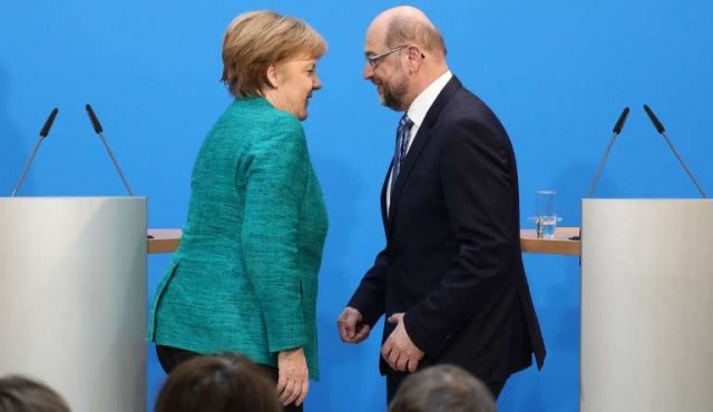 Merkel sienta las bases para otro mandato en Alemania a cambio de sacrificios