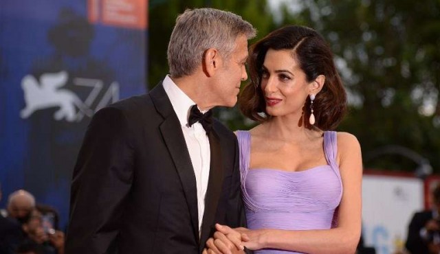 Los Clooney donaron 500.000 dólares para reclamar mayor control de armas