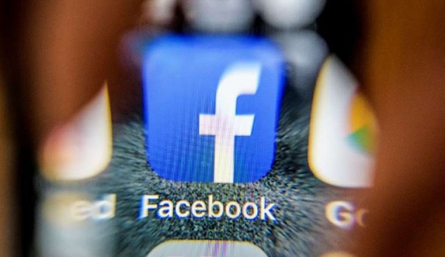 Error de Facebook hizo públicos los mensajes privados de 14 millones de usuarios