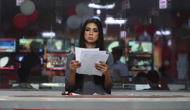 Primera presentadora de noticias transexual de la televisión paquistaní