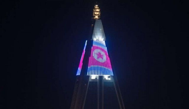 Corea del Norte ilumina el hotel vacío más grande del mundo... o la peor obra de la historia