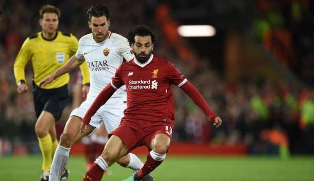 Liverpool goleó a Roma pero se complicó sobre el final