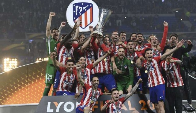 Godín y Giménez levantaron la Europa League con el Atlético Madrid