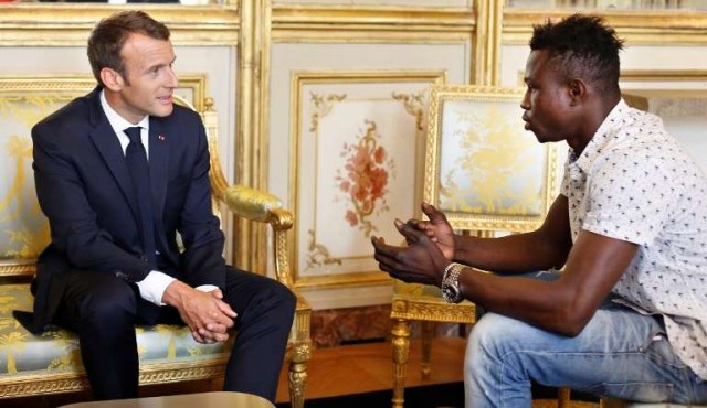 Indocumentado de Mali que salvó en París a un niño será nacionalizado francés