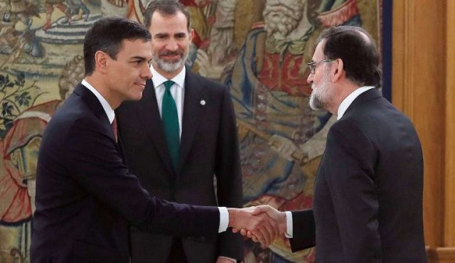 Pedro Sánchez asumió como nuevo presidente de gobierno español