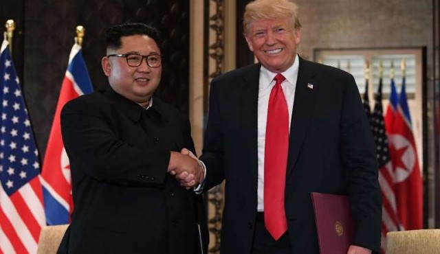 Kim se compromete a desnuclearizar la península coreana en cumbre con Trump