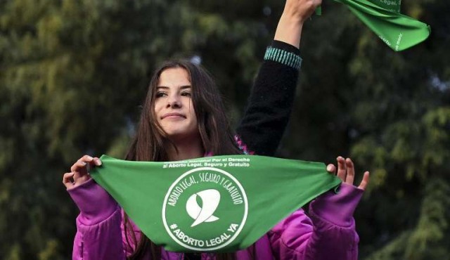 Argentina: media sanción a la despenalización del aborto
