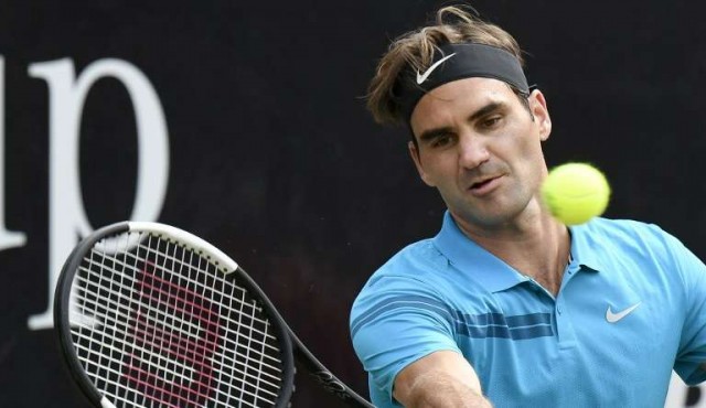 Federer pasa a la final en Stuttgart y vuelve a liderar el ranking mundial