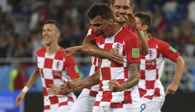 Croacia le ganó a Nigeria y lidera su grupo
