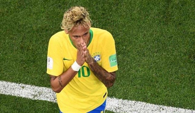 Brasil decepcionó en el debut