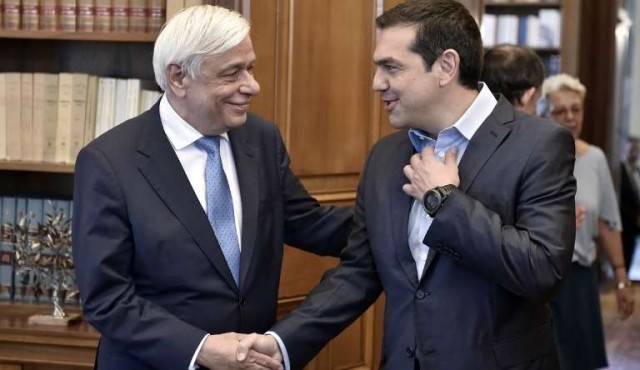 La Eurozona pone fin a la crisis en Grecia, que saluda “acuerdo histórico”