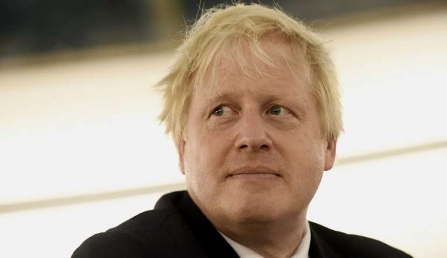 Boris Johnson exige a Theresa May un “Brexit completo”