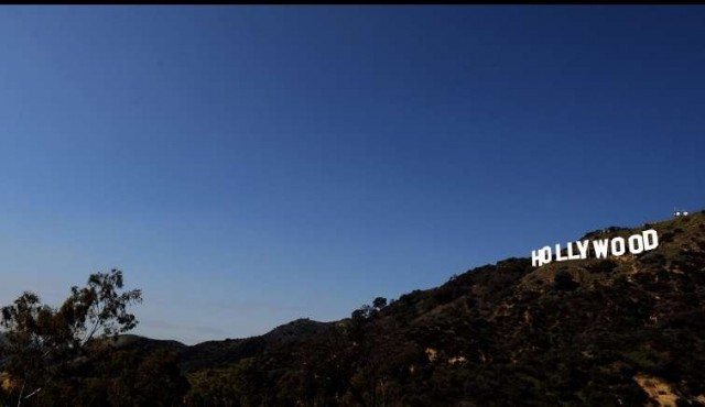 Warner Bros propone construir un teleférico hacia el cartel de Hollywood​