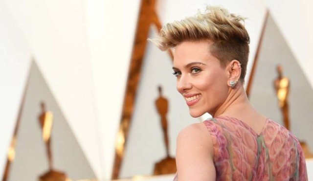Scarlett Johansson se retira de una película sobre un transgénero