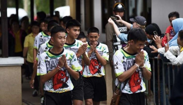 Uno de los niños de la cueva de Tailandia califica de “milagro” el rescate