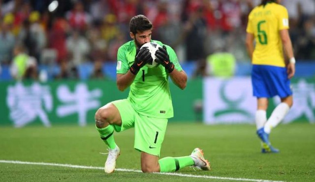 Liverpool fichó al brasileño Alisson por cantidad récord para un arquero