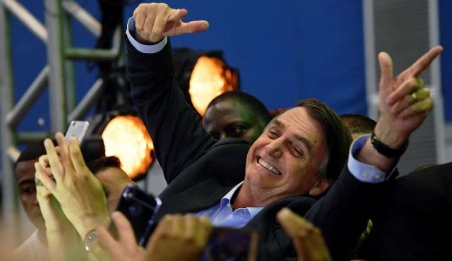 El ultraderechista Bolsonaro presentó su candidatura como “una misión” para Brasil