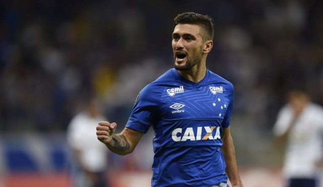 De Arrascaeta se convirtió en el máximo goleador extranjero de Cruzeiro