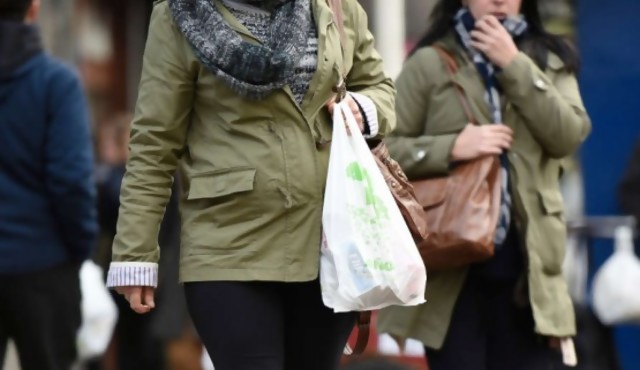 Dinama advirtió a supermercados por uso de bolsas que no son biodegradables