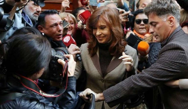 Cristina Kirchner: “a mí nunca nadie me pagó nada por firmar un decreto”