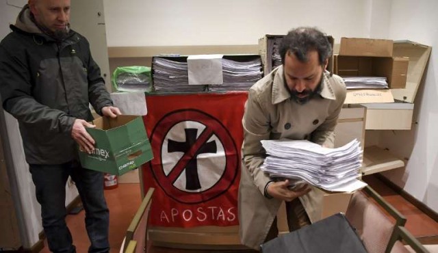 Argentina: apostasía colectiva tras revés a la ley de aborto