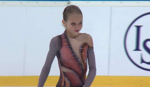 Rusa de 14 años hizo historia con un cuádruple lutz en patinaje artístico