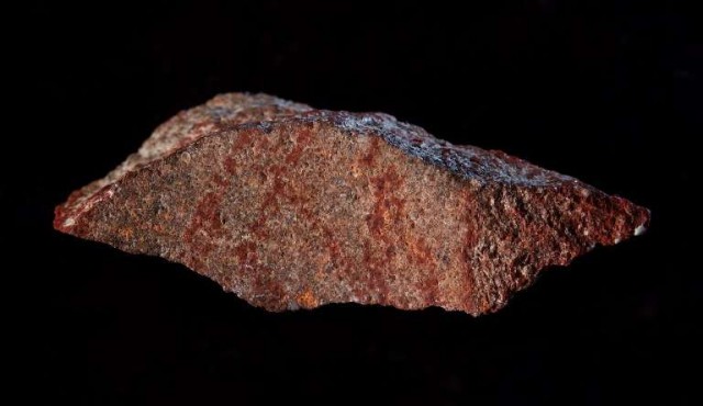 Hallan en Sudáfrica el dibujo a lápiz más antiguo del mundo 