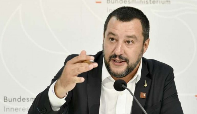 Salvini se refiere a los negros como esclavos y “alarma” a África