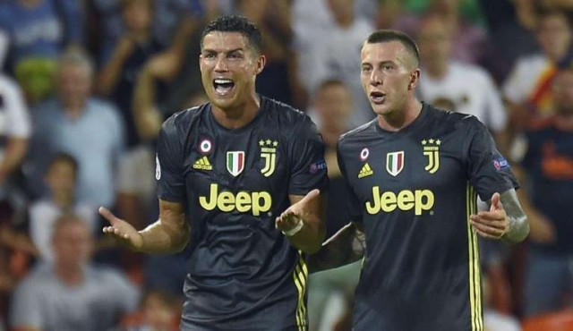 Ronaldo se fue expulsado en su primer partido de Champions con la Juve