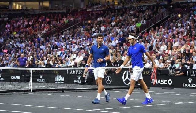 Federer y Djokovic pierden en su estreno en dobles en Laver Cup