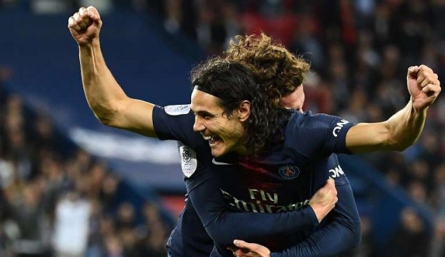 Cavani hizo dos en la victoria del PSG