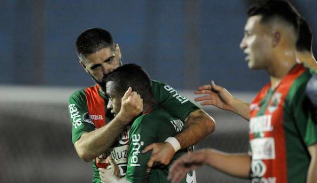 A Rampla le sale todo, a Peñarol no le sale nada 