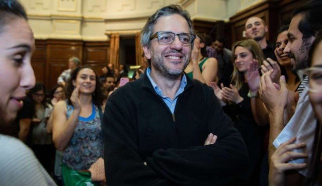 Arim electo rector de la Udelar pero un grupo de estudiantes no lo dejó hablar