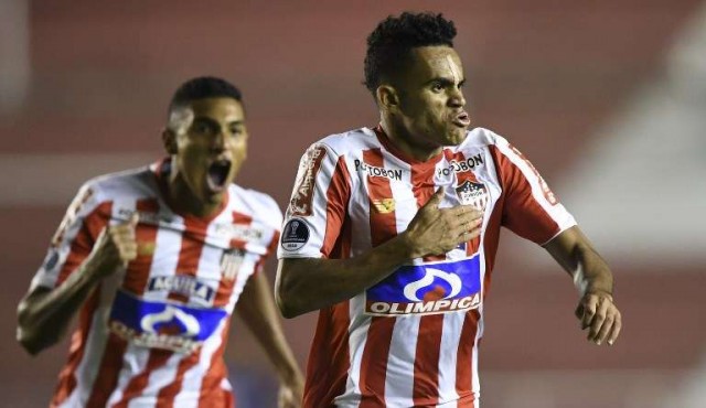 Junior-Santa Fe y Fluminense-Paranaense, semifinales de la Copa Sudamericana